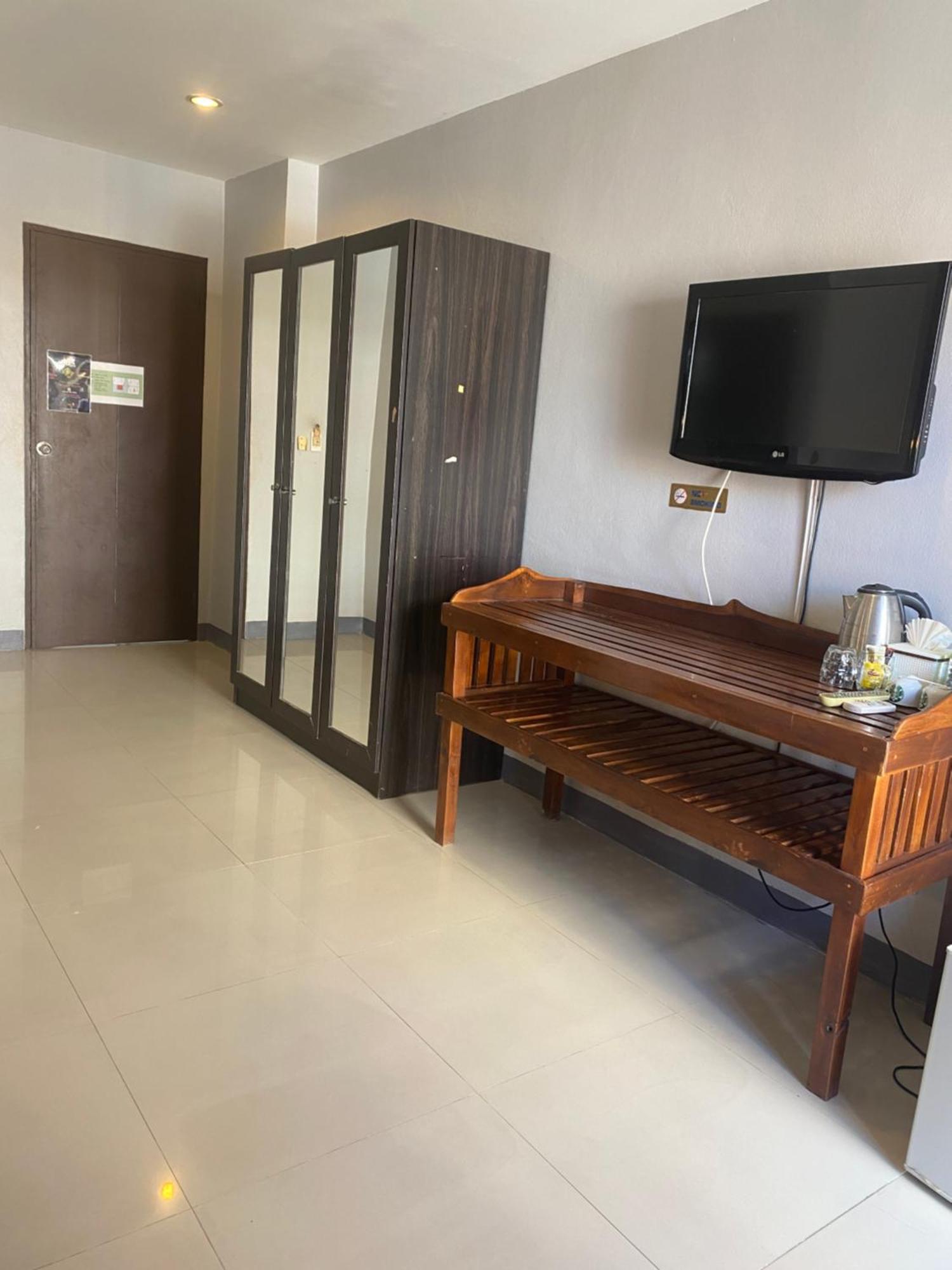 Holiday Home Patong Extérieur photo