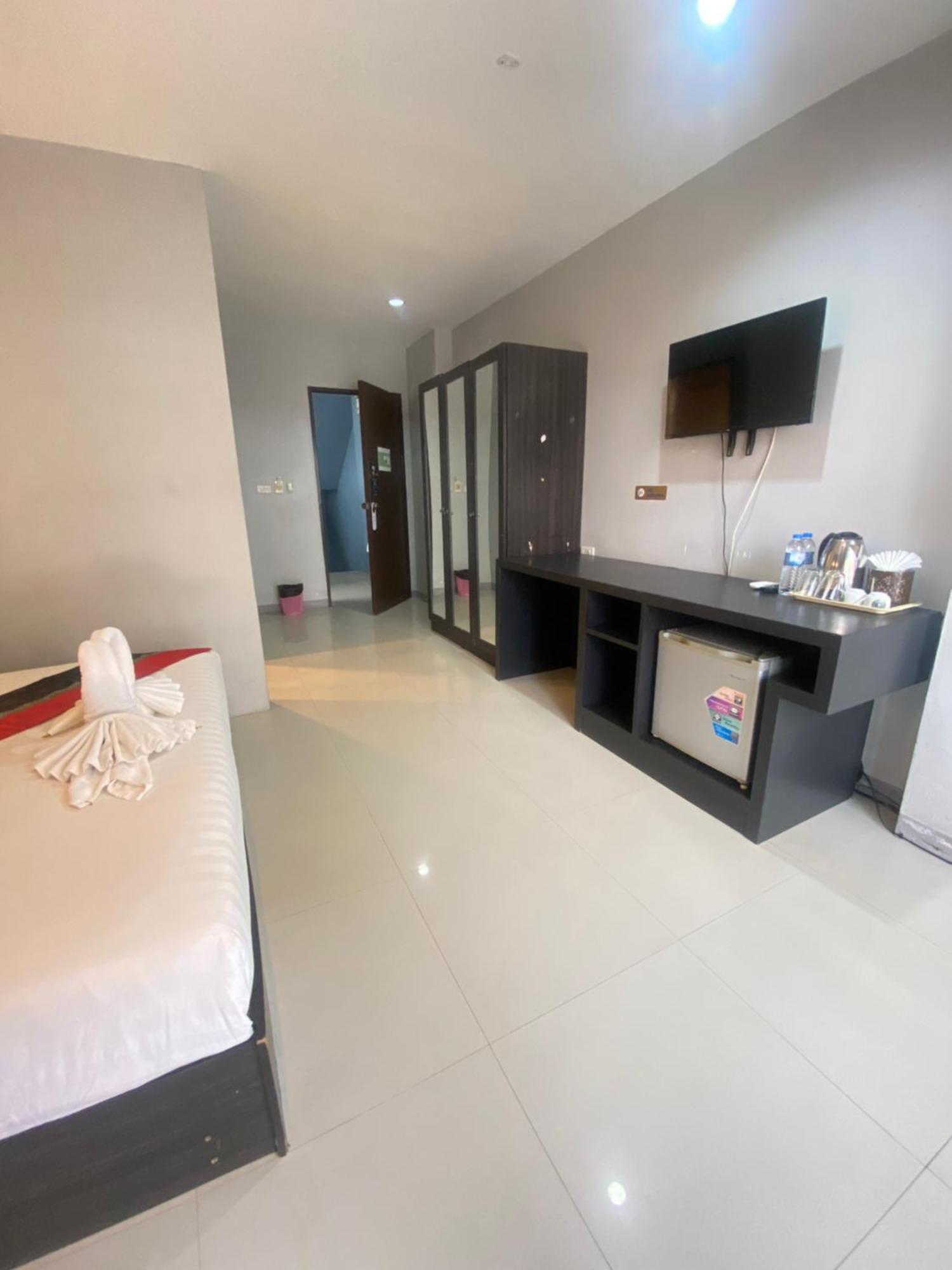 Holiday Home Patong Extérieur photo