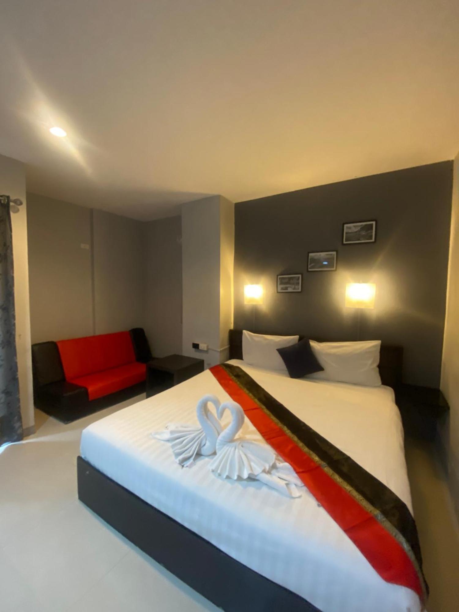 Holiday Home Patong Extérieur photo