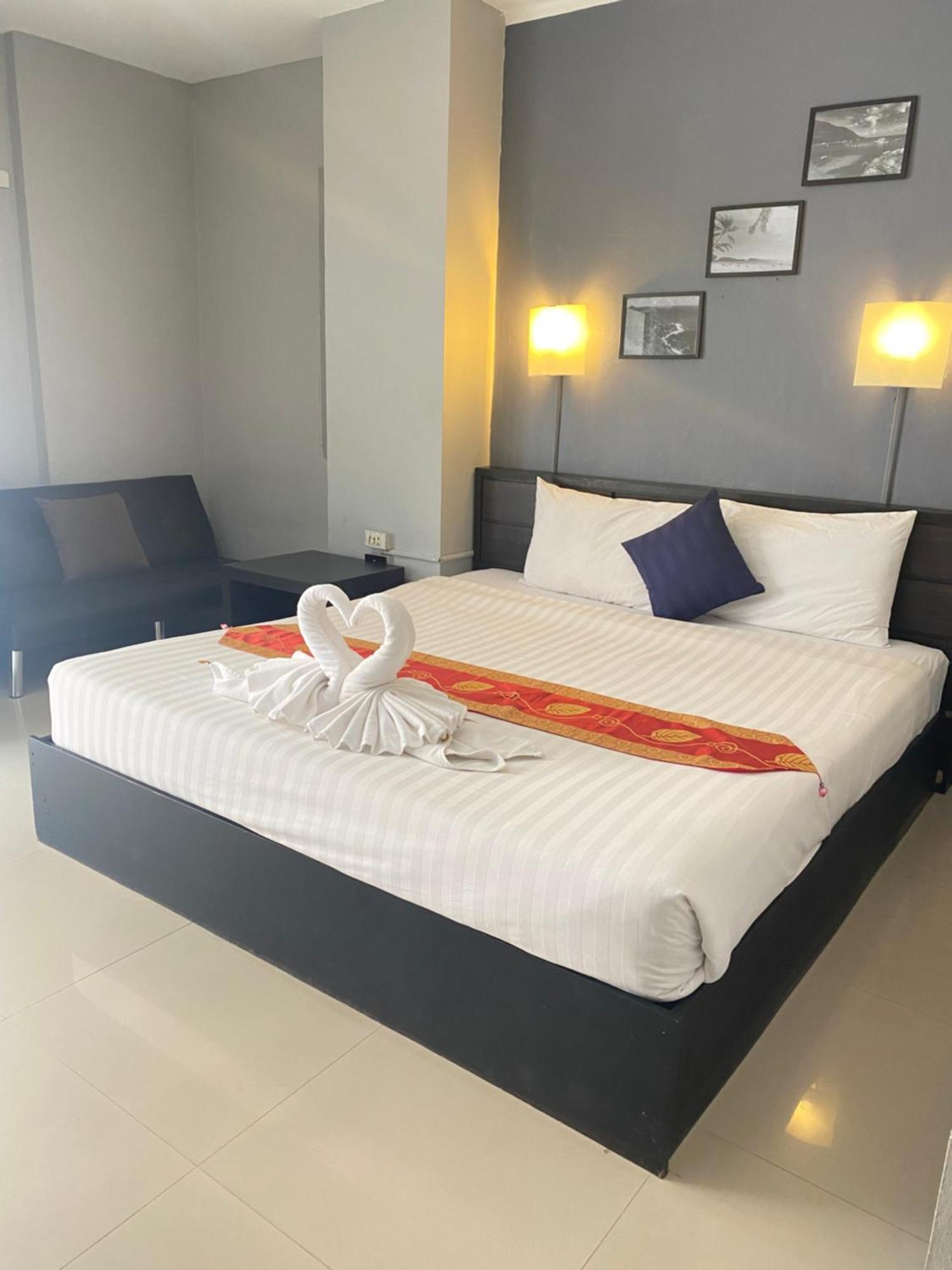 Holiday Home Patong Extérieur photo